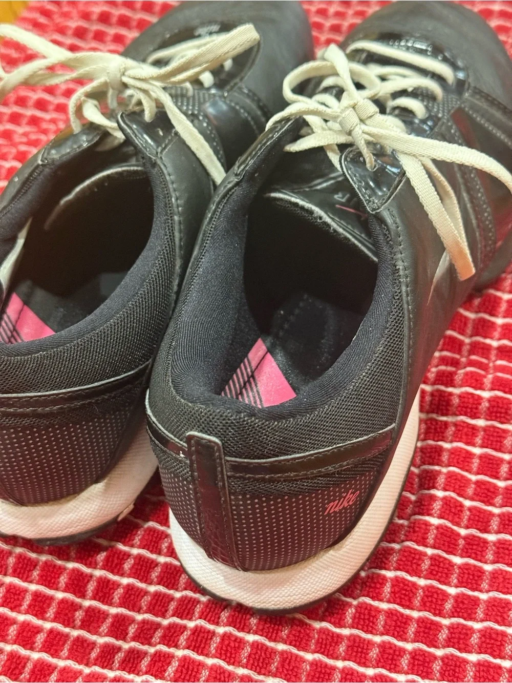 Nike Black Waterproof Golf Shoes with Soft Spikes, Size 8